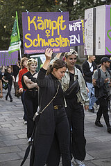 Feministische Demo am Tag für sichere Abtreibungen in München