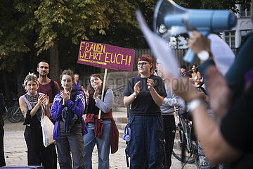 Feministische Demo am Tag für sichere Abtreibungen in München