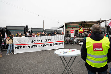 Wir fahren zusammen: ÖPNV Streik und Fridays for Future in Köln