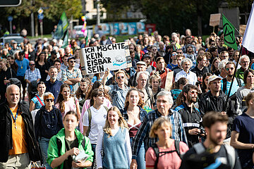 Hunderte bei Fridays for Future zur Landtagswahl in München