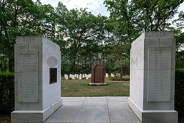 Deutschland  Zossen - Ehrenfriedhof Zehrensdorf  hier liegen 206 indische Soldaten  die im 1. Weltkrieg fuer Grossbritannien kaempften und in der Naehe in Kriegsgefangenenlagern starben