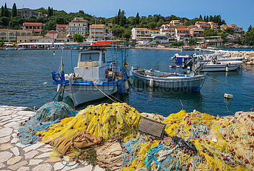 Fischerhafen  Fischernetze  Kassiopi  Korfu  Griechenland