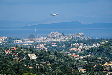 Korfu-Stadt  Korfu  Griechenland  hinten Albanien