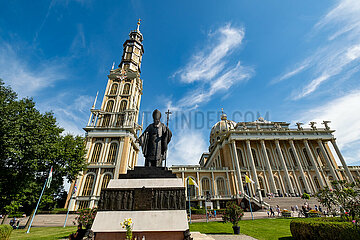 Polen  Lichen Stary - Basilika der Muttergottes von Lichen an Mariae Himmelfahrt  Marienwallfahrtsort Lichen  im Bild Statue von Johannes Paul II