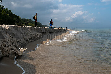 Polen  Kolobrzeg - Erosion des Sandstrands an der Ostsee