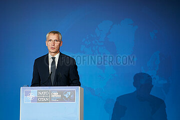 Berlin  Deutschland -NATO-Generalsekretaer Jens Stoltenberg bei einer Rede zur NATO Cyber Defence Conference.