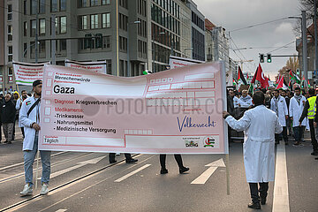 Berlin  Deutschland  DEU - Pro-palaestinensische Grossdemonstration