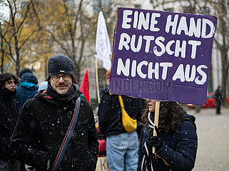 Feministische Demonstration zum Tag gegen Gewalt an Frauen in München