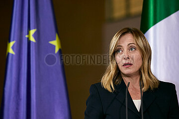 Berlin  Deutschland - Die Ministerpraesidentin der italienischen Republik Giorgia Meloni bei einer Pressekonferenz im Kanzleramt.