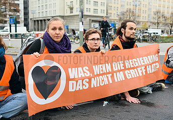 Große Letzte Generation Blockade in Berlin