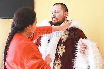 Actor Miguel Moctezuma becomes Santa Claus
