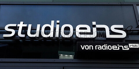 Berlin  Deutschland  Schriftzug des Studio Eins des Rundfunksenders radioeins