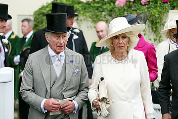 Ascot  Grossbritannien  HM King Charles III and his wife HRH Camilla  the Queen Consort