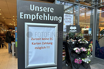 Berlin  Deutschland  Hinweis: derzeit ist keine EC-Kartenzahlung in einem Supermarkt moeglich