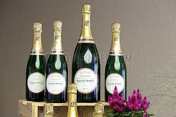 Iffezheim  Deutschland  Champagnerflaschen der Marke Laurent-Perrier
