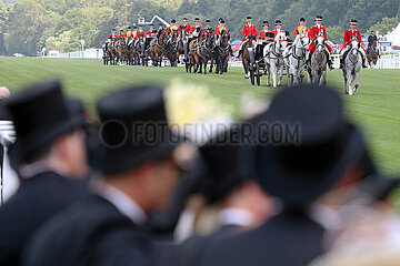Royal Ascot  Royal Procession on the track