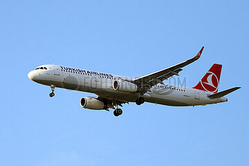 Hannover  Deutschland  A321 der Fluggesellschaft Turkish Airlines