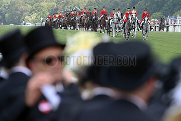 Royal Ascot  Royal Procession on the track