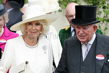 Ascot  Grossbritannien  HRH Camilla  the Queen Consort and Peter Wood  3rd Earl of Halifax