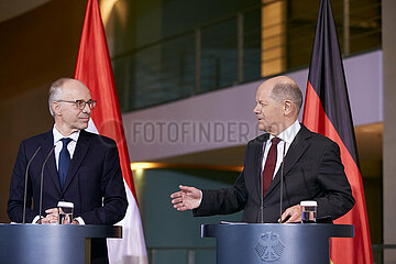 Berlin  Deutschland - Luc Frieden und Olaf Scholz bei der gemeinsamen Pressekonferenz im Kanzleramt.