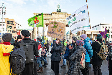 Wir haben es satt Demo für Ökologische Wende in Berlin