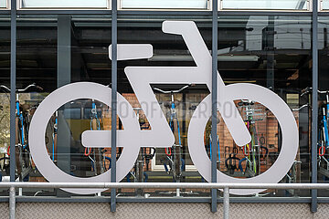 Deutschland  Bremen - Fahrradparkhaus am Hauptbahnhof