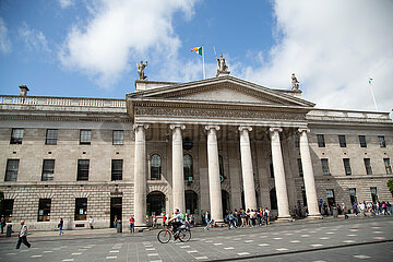 Republik Irland  Dublin - General Post Office (1814) in der O Connell Street  Zentrale von An Post  war zentral beim Aufstand gegen die Briten 1916