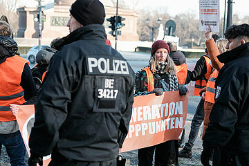 Polizei verhindert Letzte Generation Blockade in Berlin