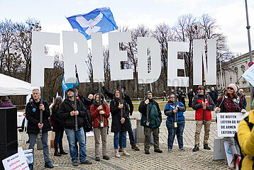 Anti-Amerikanische Demo gegen die Münchner SIcherheitskonferenz