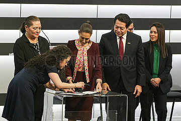 Claudia Sheinbaum Registers as a Mexico's Presidential Candidate