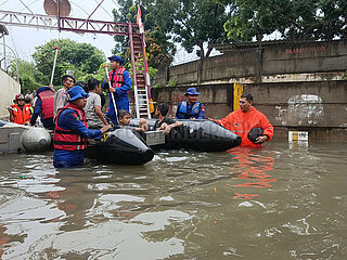 INDONESIA-JAKARTA-FLOOD-RESCUE