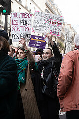 Demonstration zum feminitischen Kampftag in Paris