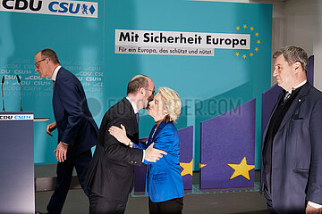 Berlin  Deutschland - Friedrich Merz  Manfred Weber  Ursula von der Leyen und Markus Soeder nach der Vorstellung des Europawahlprogramms von CDU und CSU.