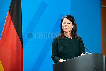 Berlin  Deutschland - Die Bundesaussenministerin Annalena Baerbock bei einer Pressekonferenz im Aussenministerium.