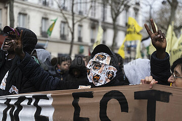 Protest für Solidarität und gegen Rassismus und Faschismus in Paris