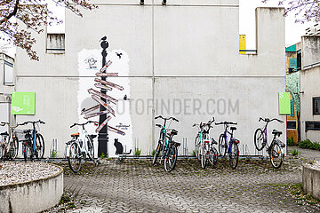 Murals im Olympischen Dorf in München