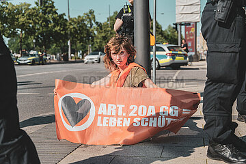 Polizei verhindert Letzte Generation Blockade in Hamburg