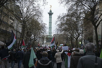 Demonstration in Solidarität mit Palästina in Paris zum Tag der Erde in Palästina