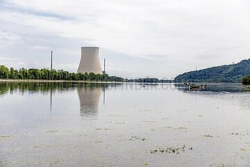 Atomkraftwerk entlang des Isarradweges