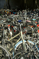 Deutschland  Muenster - Fahrrad-Parkplatz vor dem Hauptbahnhof