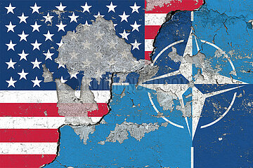US-Flagge - NATO Logo - Abgeplatzte Farbe