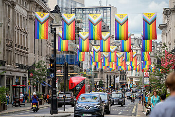 Beflaggung zum Pride in London 2023