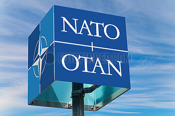Symbolisches Schild NATO