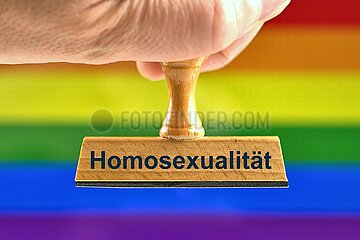 Symbolischer Stempel mit der Aufschrift Homosexualität
