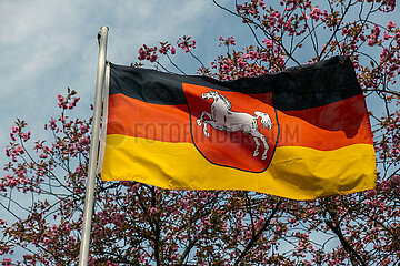 Deutschland  Heidenau - Fahne von Niedersachsen
