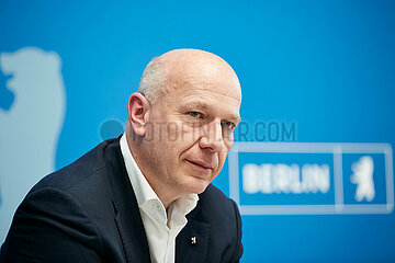 Berlin  Deutschland - Der Regierende Buergermeister von Berlin Kai Wegner bei der Senatspressekonferenz im Roten Rathaus.