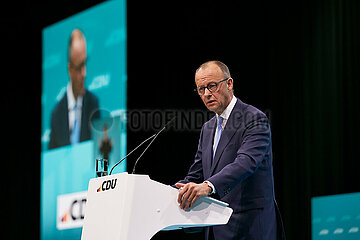 Berlin  Deutschland - Der Vorsitzende der CDU Deutschlands Friedrich Merz spricht zur Eroeffnung des Bundesparteitags.