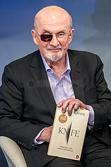 Salman Rushdie - Portrait bei Maischberger