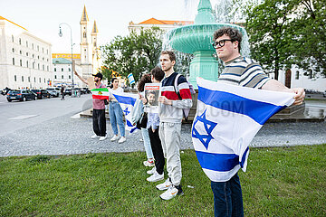Palästina Camp vor der LMU und Gegenprotest in München