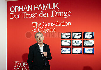 Orhan Pamuk Der Trost der DInge Presserundgang in München